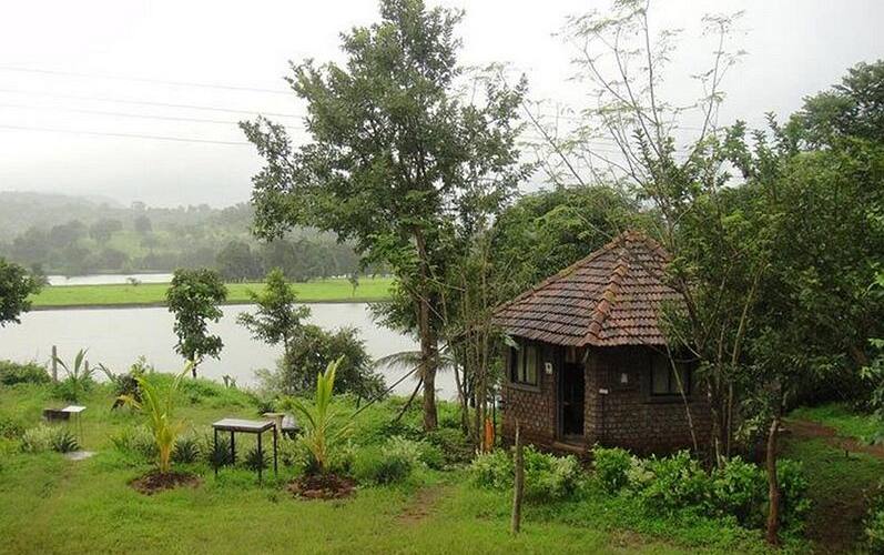 Camp Big Red Tent, Kolad 1